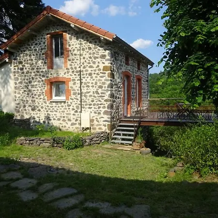 Holiday home Avec Terrasse Et Wifi Au Puy-en-velay - Fr-1-582-331 *